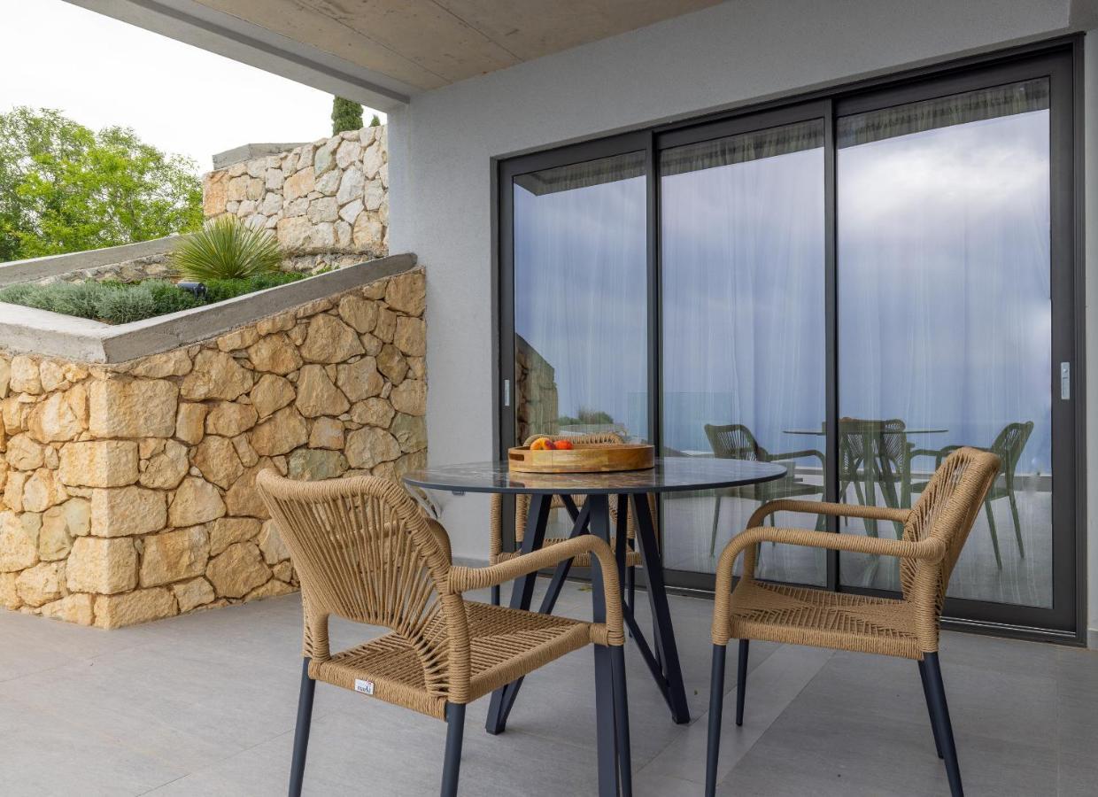 Anadeo Villas & Suites Exanthia Ngoại thất bức ảnh
